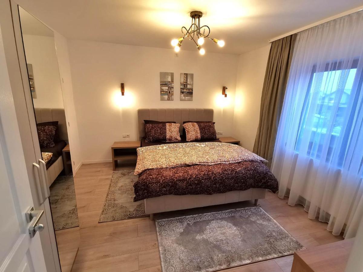 Vila Aras Simeria Esterno foto
