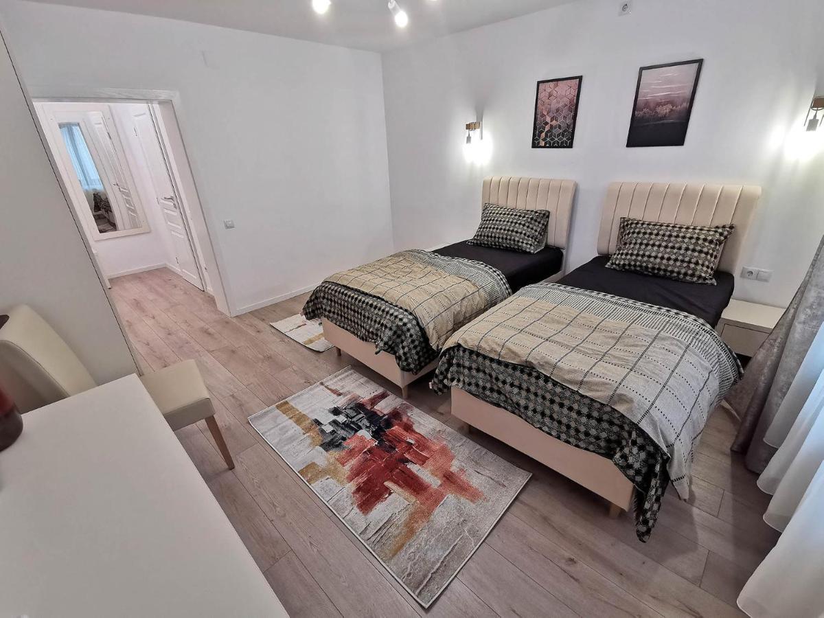 Vila Aras Simeria Esterno foto